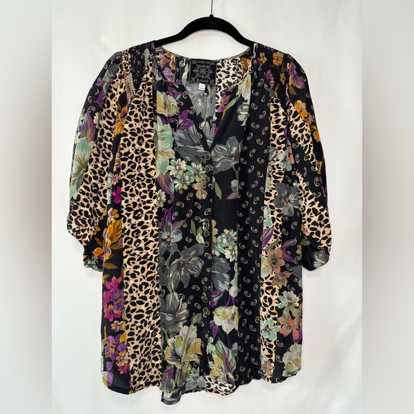 Johnny Was Tops - Johnny Was Jade 100% Silk Blouse - Size M - Like New
